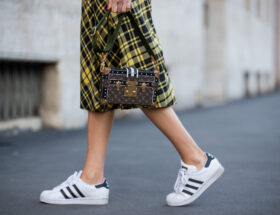 stylizacje z butami adidas superstar