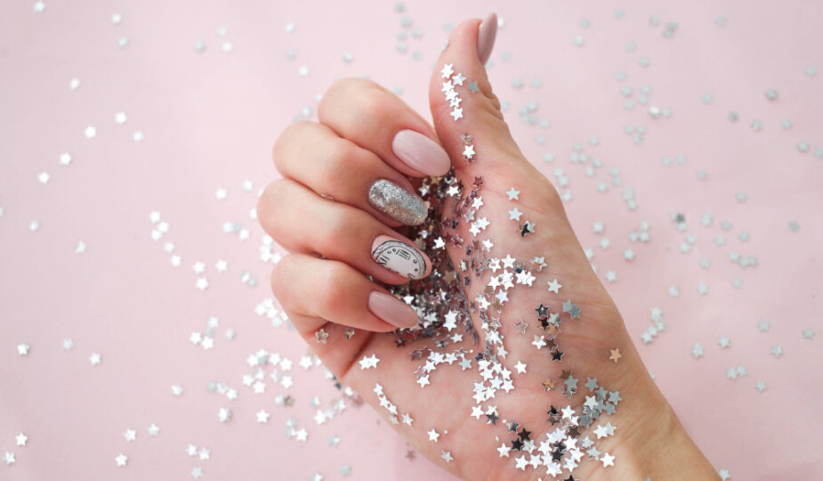 modne paznokcie na andrzejki 2022