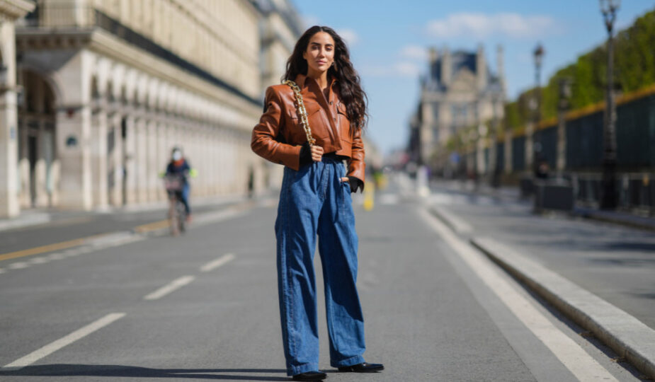 Modne spodnie damskie na jesień 2023 nadają się na każdą okazję