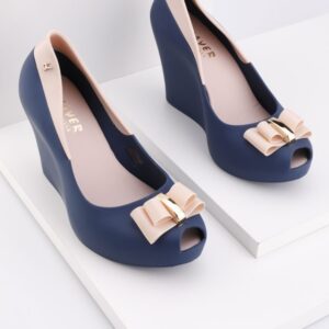 Granatowe sandały Yourshoes z płaską podeszwą w stylu casual